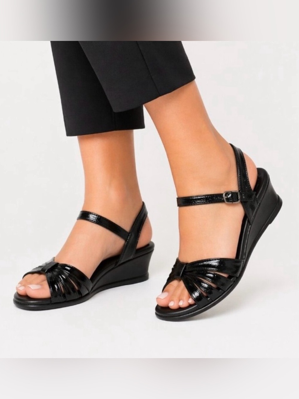 SAS Comfort Wedge Sandals Women's Size 10 1/2 N Patent Leather Classic Strappy